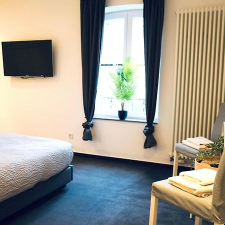 Haus Im Gruenen Fuer 6 Personen-3 Schlafzimmer- 3 Baedern -Waschmaschine-Grosse Terrasse- Vollausgestattete Kueche Wolfsburg Dış mekan fotoğraf
