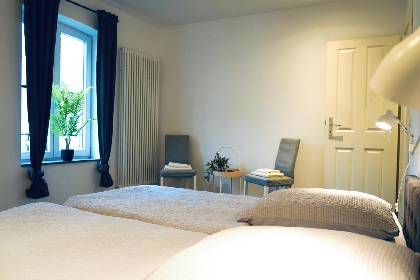 Haus Im Gruenen Fuer 6 Personen-3 Schlafzimmer- 3 Baedern -Waschmaschine-Grosse Terrasse- Vollausgestattete Kueche Wolfsburg Dış mekan fotoğraf
