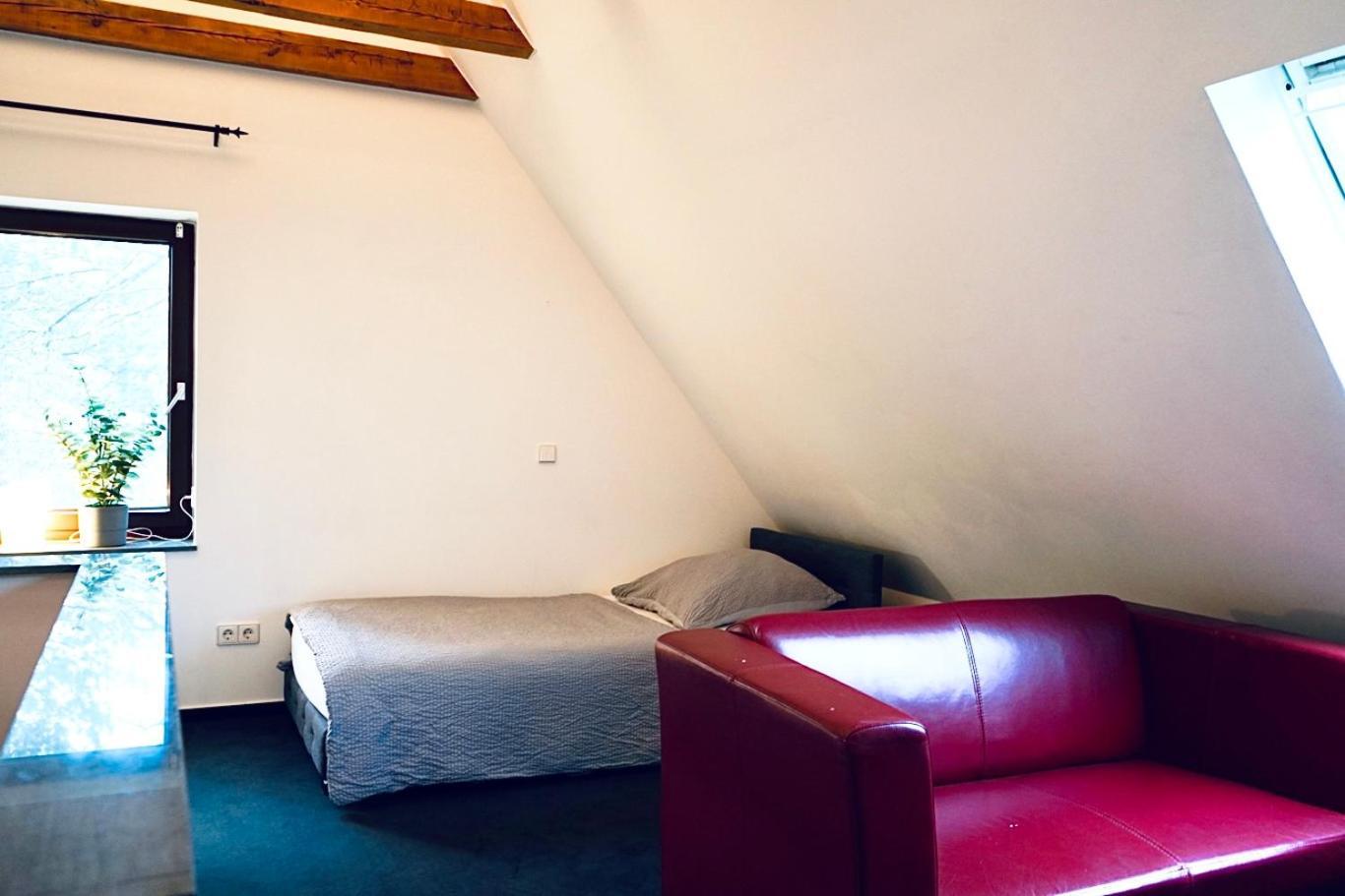 Haus Im Gruenen Fuer 6 Personen-3 Schlafzimmer- 3 Baedern -Waschmaschine-Grosse Terrasse- Vollausgestattete Kueche Wolfsburg Dış mekan fotoğraf
