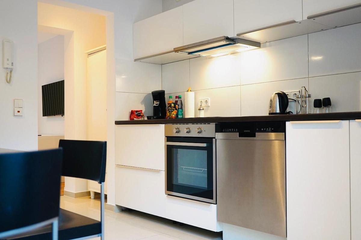 Haus Im Gruenen Fuer 6 Personen-3 Schlafzimmer- 3 Baedern -Waschmaschine-Grosse Terrasse- Vollausgestattete Kueche Wolfsburg Dış mekan fotoğraf